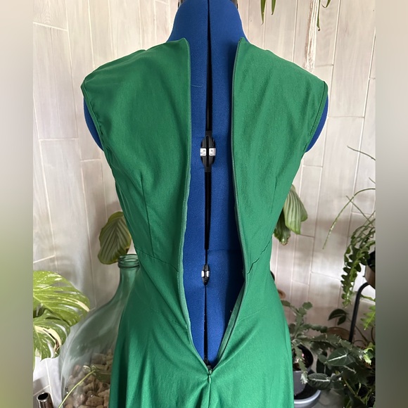 Chic Green Midi Dress - Picture 3 of 5